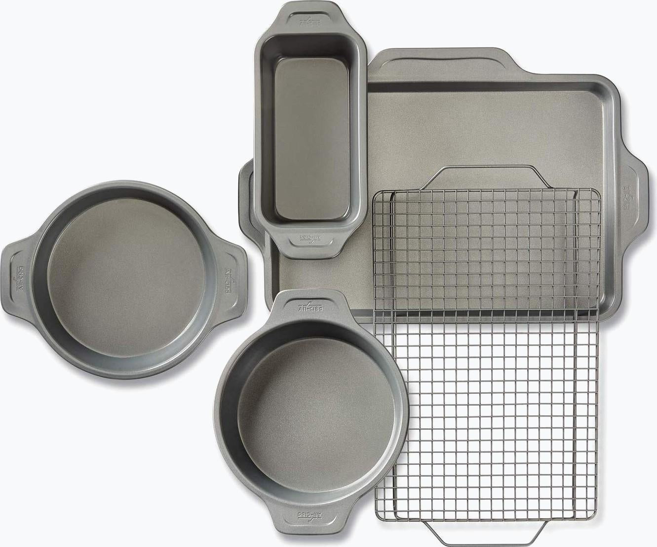 http://www.chefsupplies.ca/cdn/shop/collections/all-clad-bakeware.jpg?v=1674116709