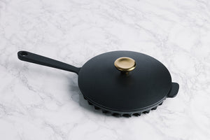 FireUp - 10" Black Skillet With Lid - FC009