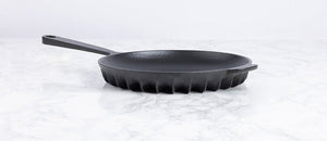 FireUp - 10" Black Skillet With Lid - FC009