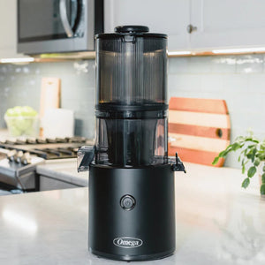 Omega - 2 L Capacity Black Effortless™ Batch Juicer - JC2022BK11