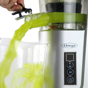 Omega - Silver 365 Vertical Cold Press Masticating Juicer - JC3000SV13