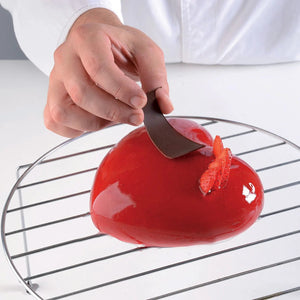 Silikomart - 5.5" x 5.3" x 1.9" Silicone Amore Baking Mould with Cutter - AMORE