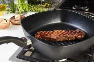 Swiss Diamond - 11" x 11" XD Non-Stick Deep Square Grill Pan (28 cm x 28 cm) - XD66281